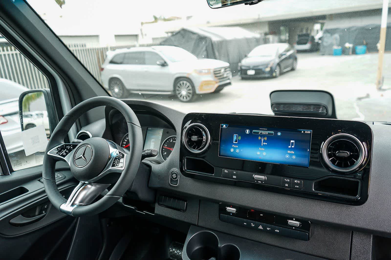Thumbnail: 2026 Mercedes-Benz Sprinter - 12