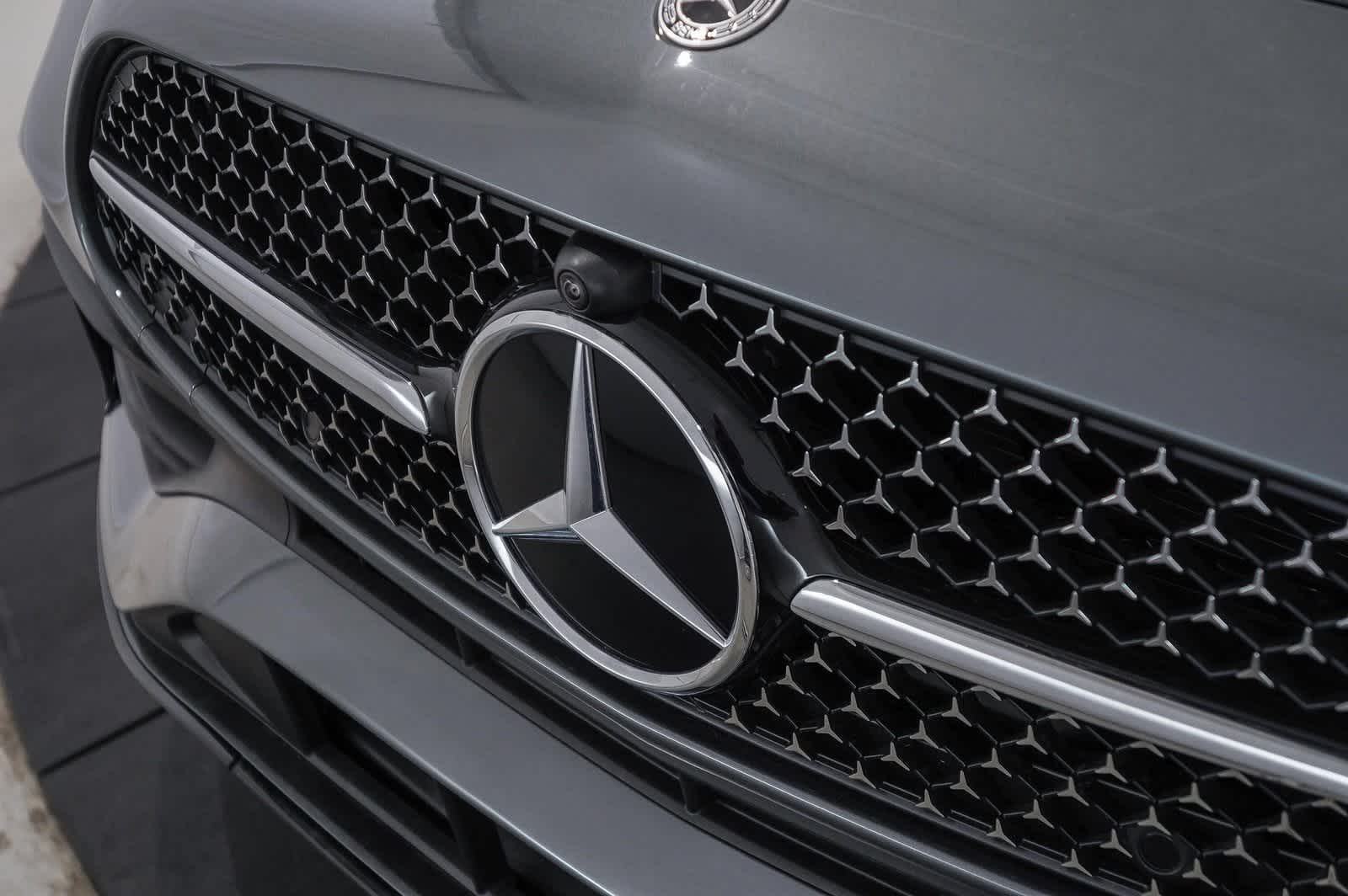 Thumbnail: 2025 Mercedes-Benz C-Class - 9