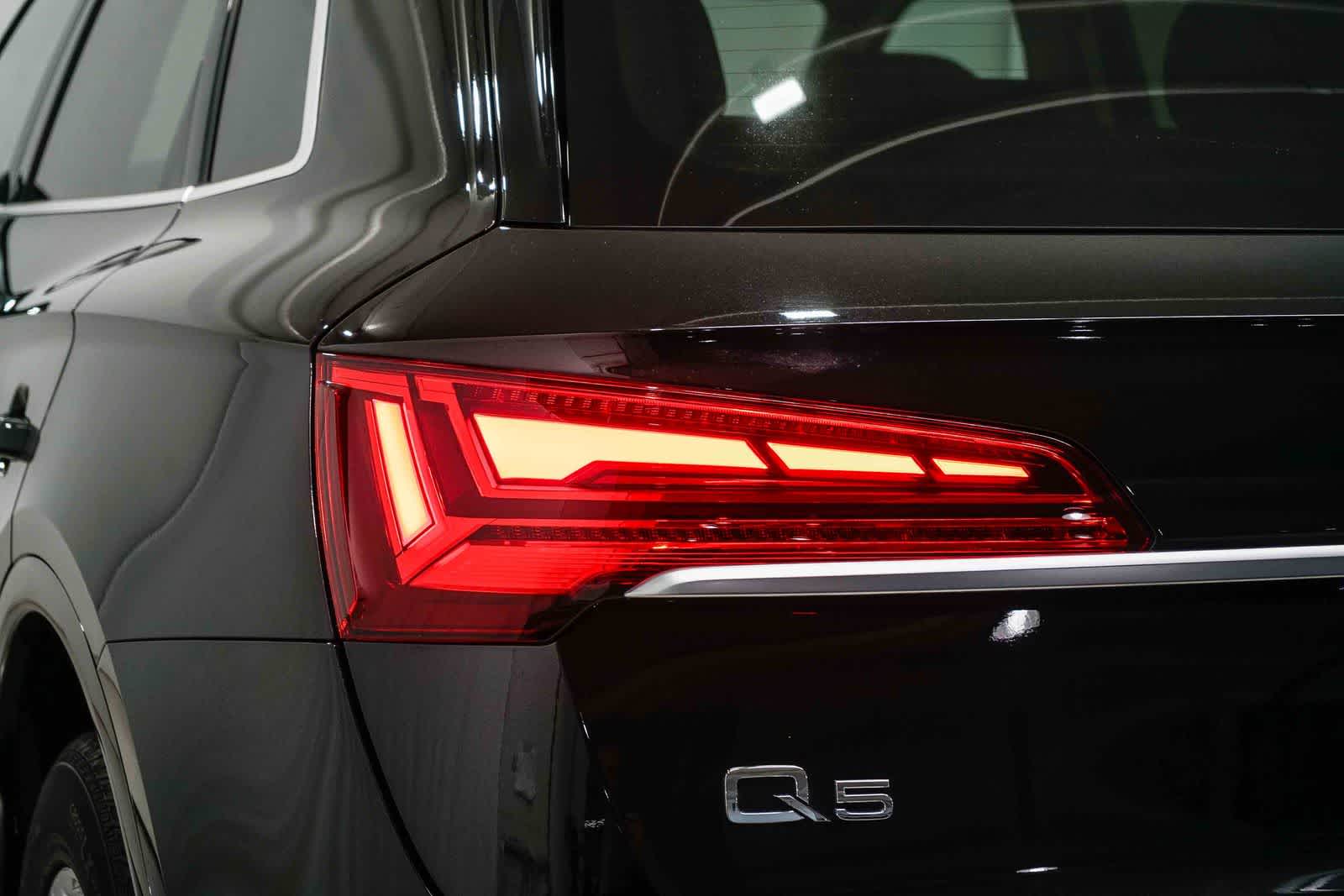 Thumbnail: 2023 Audi Q5 - 9