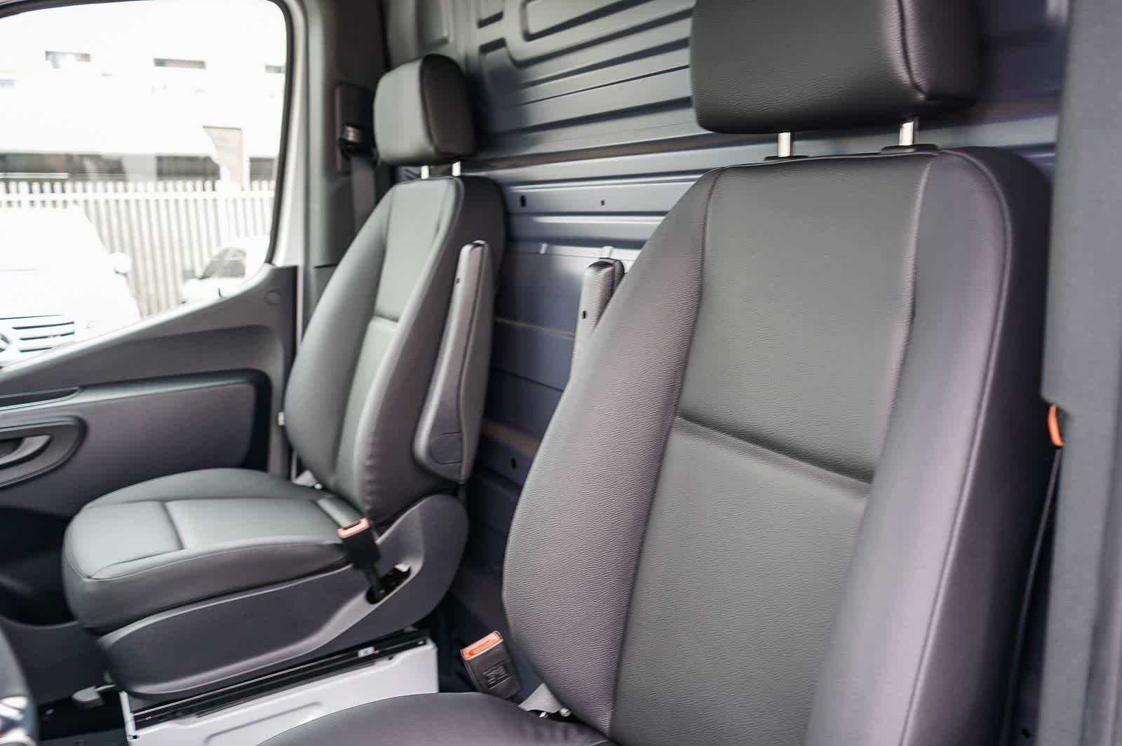 Thumbnail: 2026 Mercedes-Benz Sprinter - 28