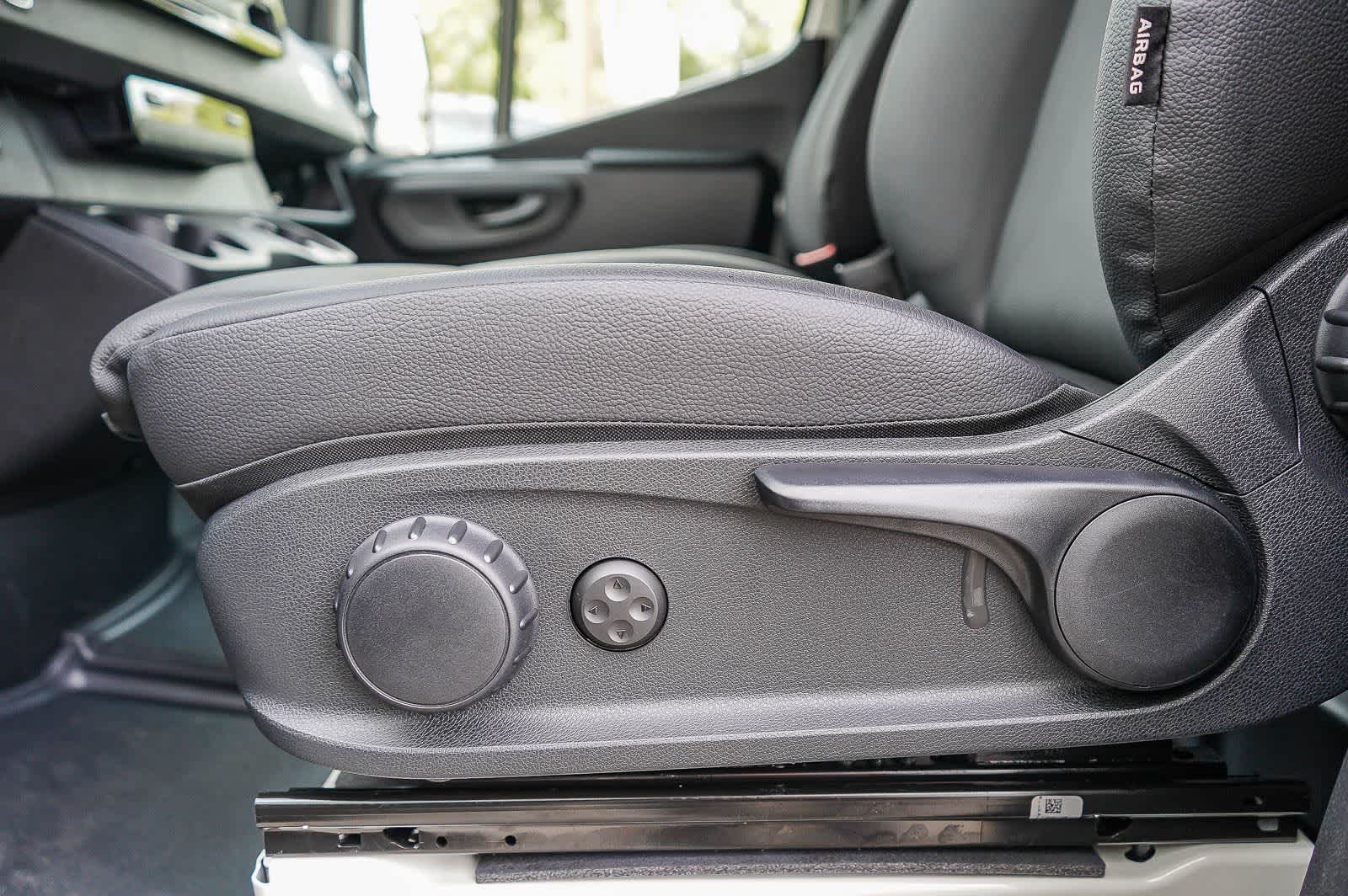 Thumbnail: 2026 Mercedes-Benz Sprinter - 21