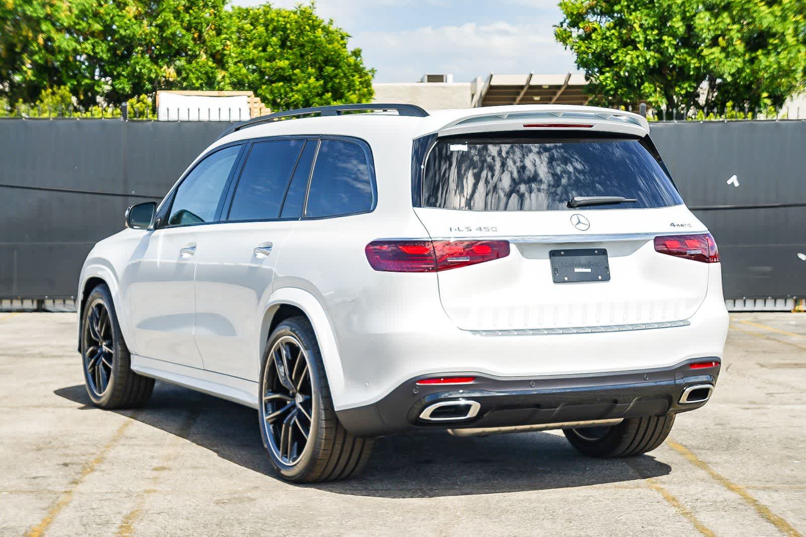 Thumbnail: 2026 Mercedes-Benz GLS - 4