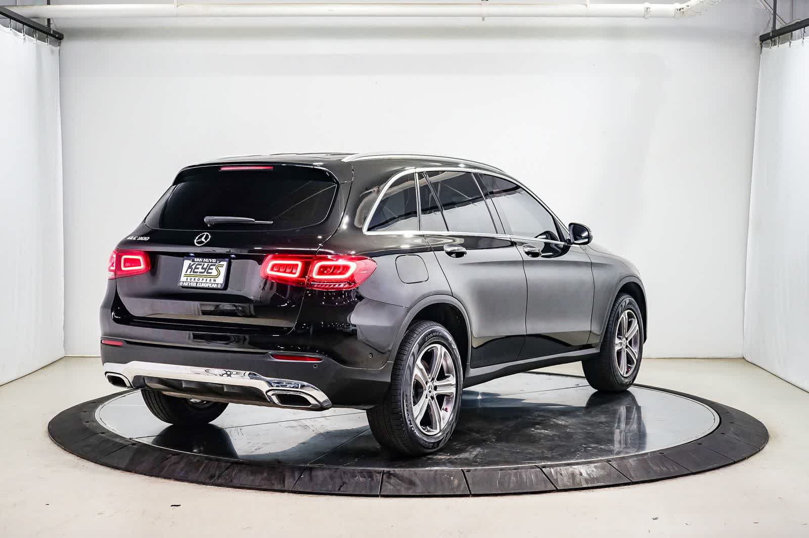 Thumbnail: 2022 Mercedes-Benz GLC - 3