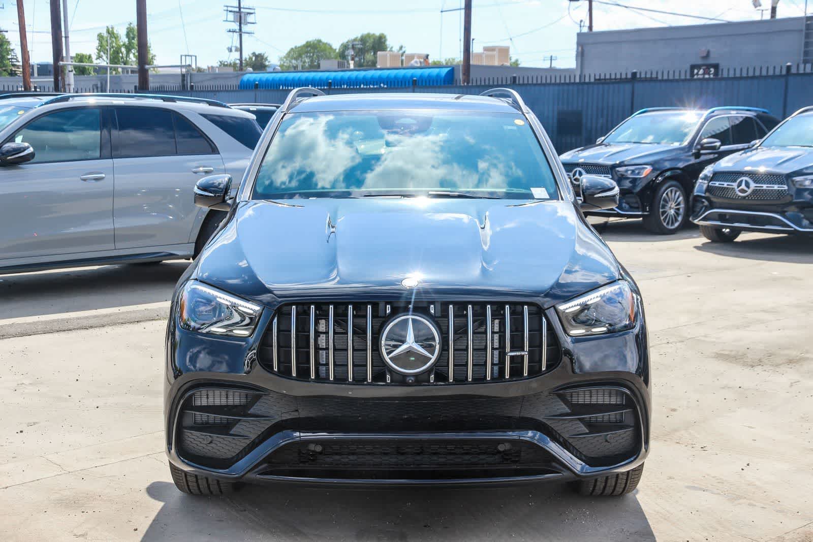 Thumbnail: 2026 Mercedes-Benz GL-Class - 2