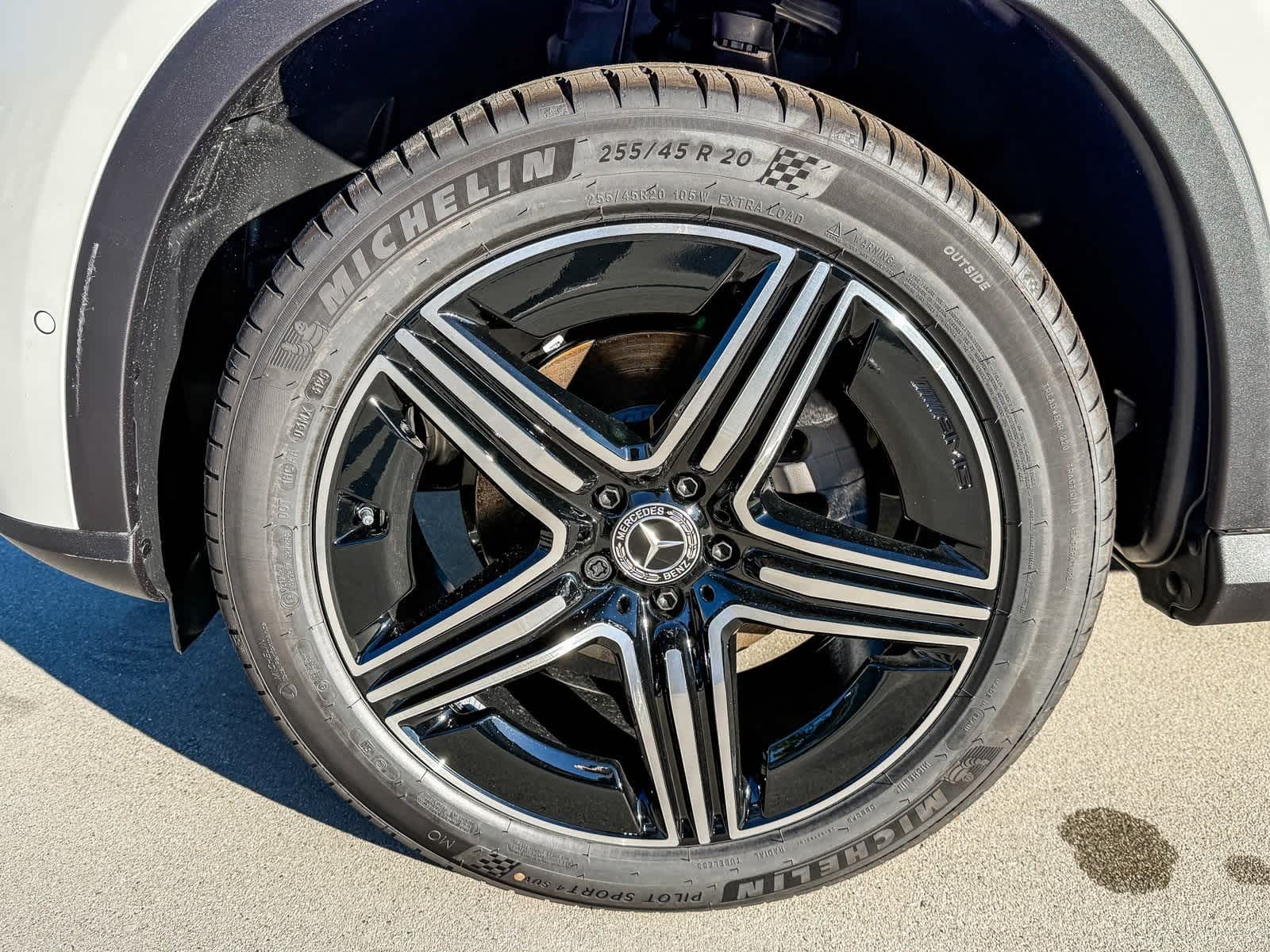 Thumbnail: 2026 Mercedes-Benz GLC - 9