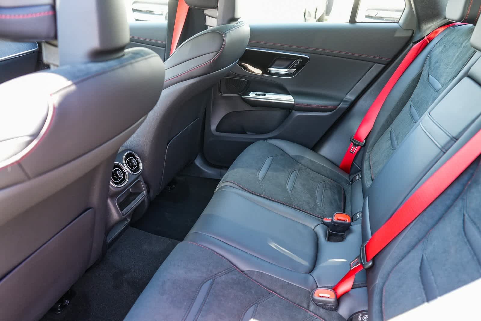 Thumbnail: 2025 Mercedes-Benz GLC - 25