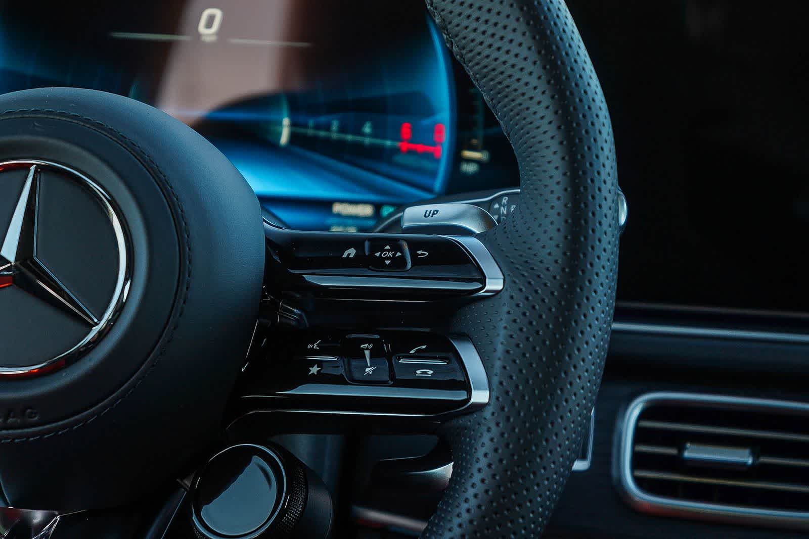 Thumbnail: 2026 Mercedes-Benz GLE - 18