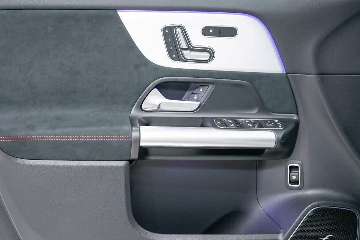 Thumbnail: 2025 Mercedes-Benz GLA - 21