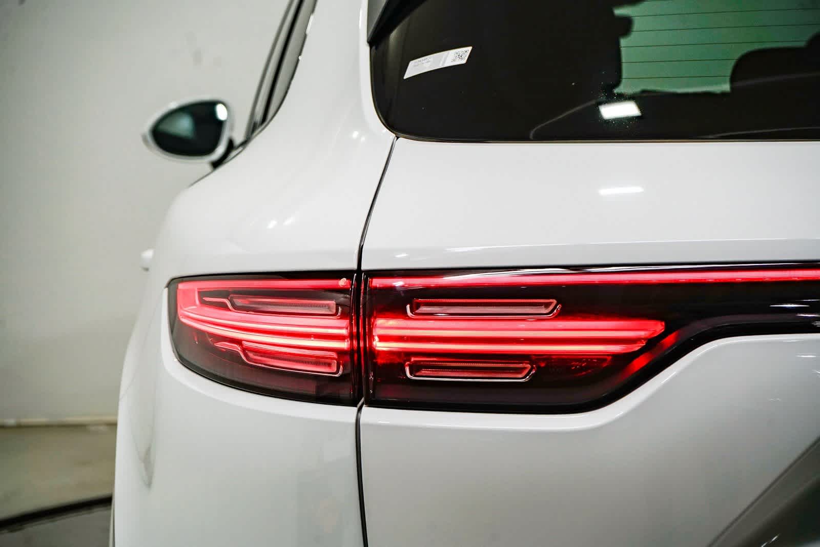 Thumbnail: 2023 Porsche Cayenne - 9