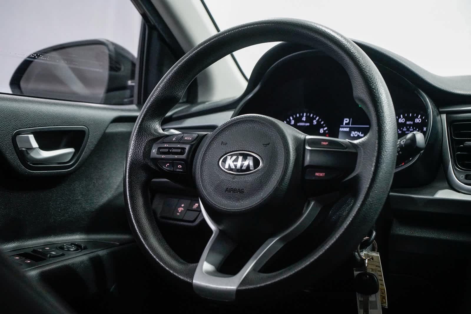 Thumbnail: 2021 Kia Rio - 14