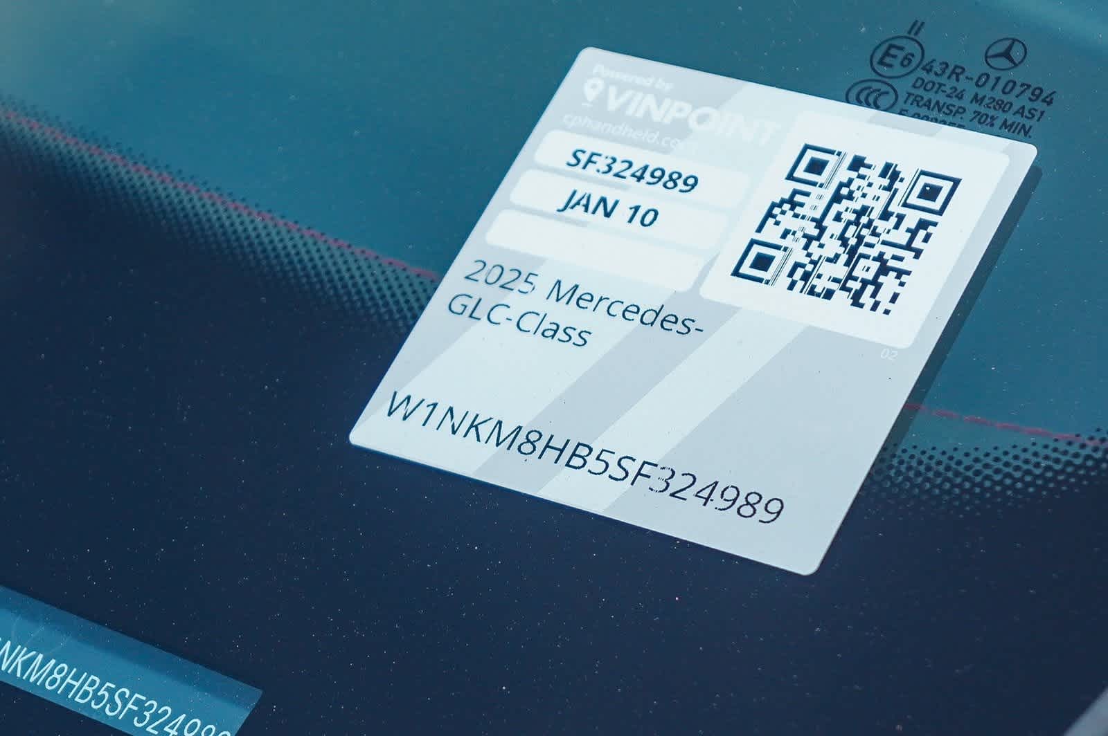 Thumbnail: 2025 Mercedes-Benz GLC - 27