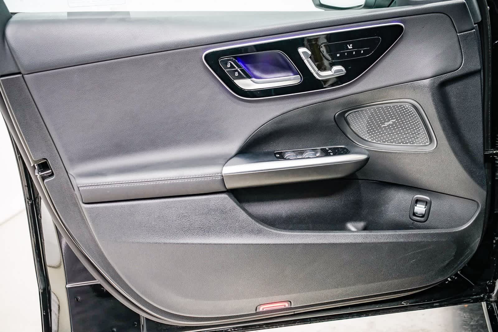 Thumbnail: 2025 Mercedes-Benz C-Class - 19