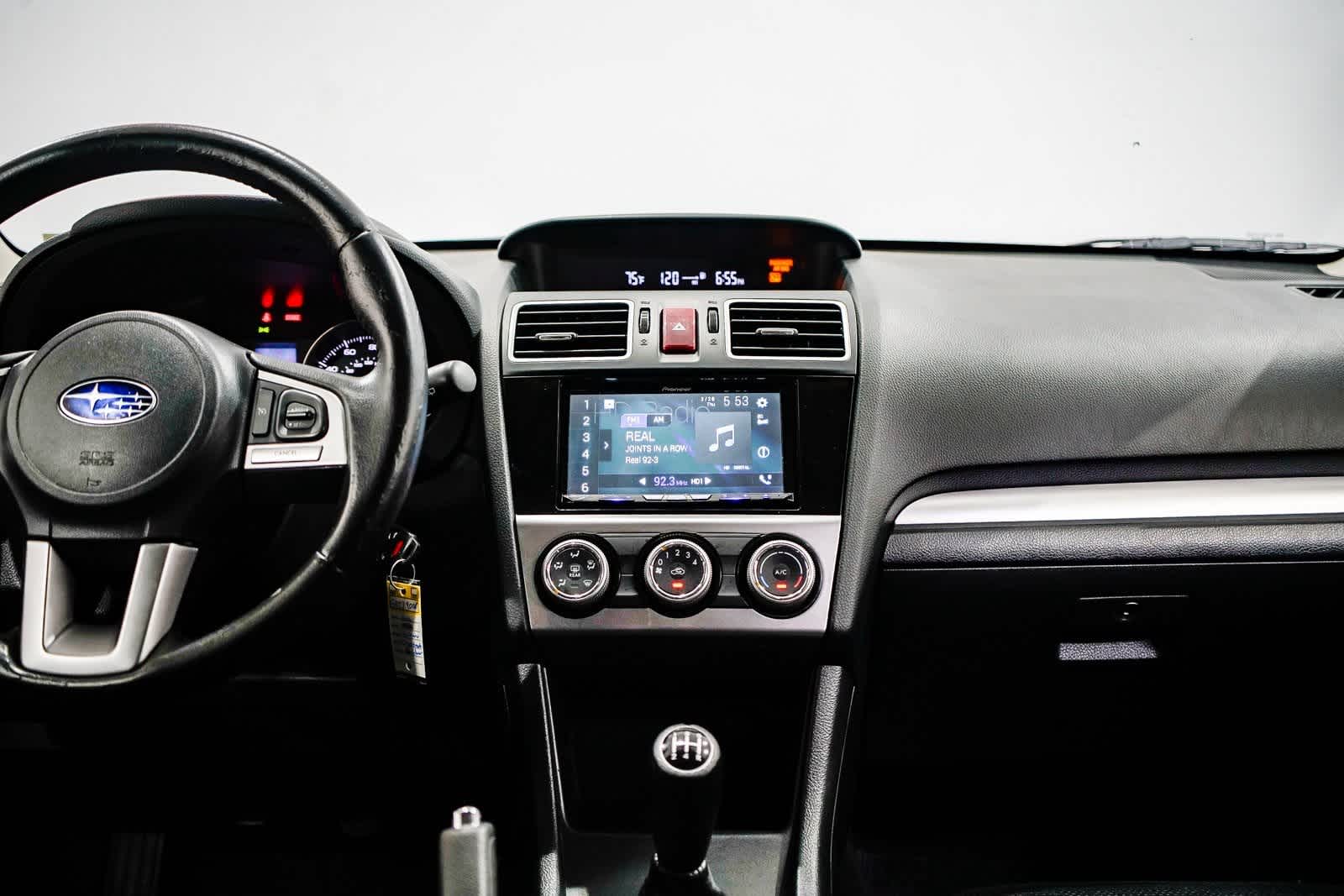 Thumbnail: 2016 Subaru Crosstrek - 12