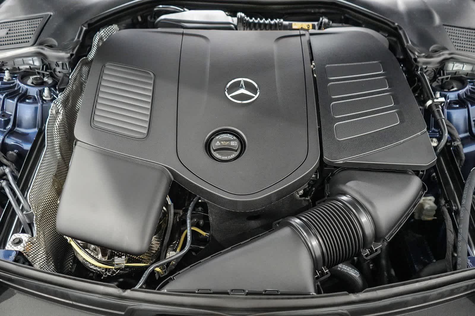 Thumbnail: 2025 Mercedes-Benz C-Class - 15