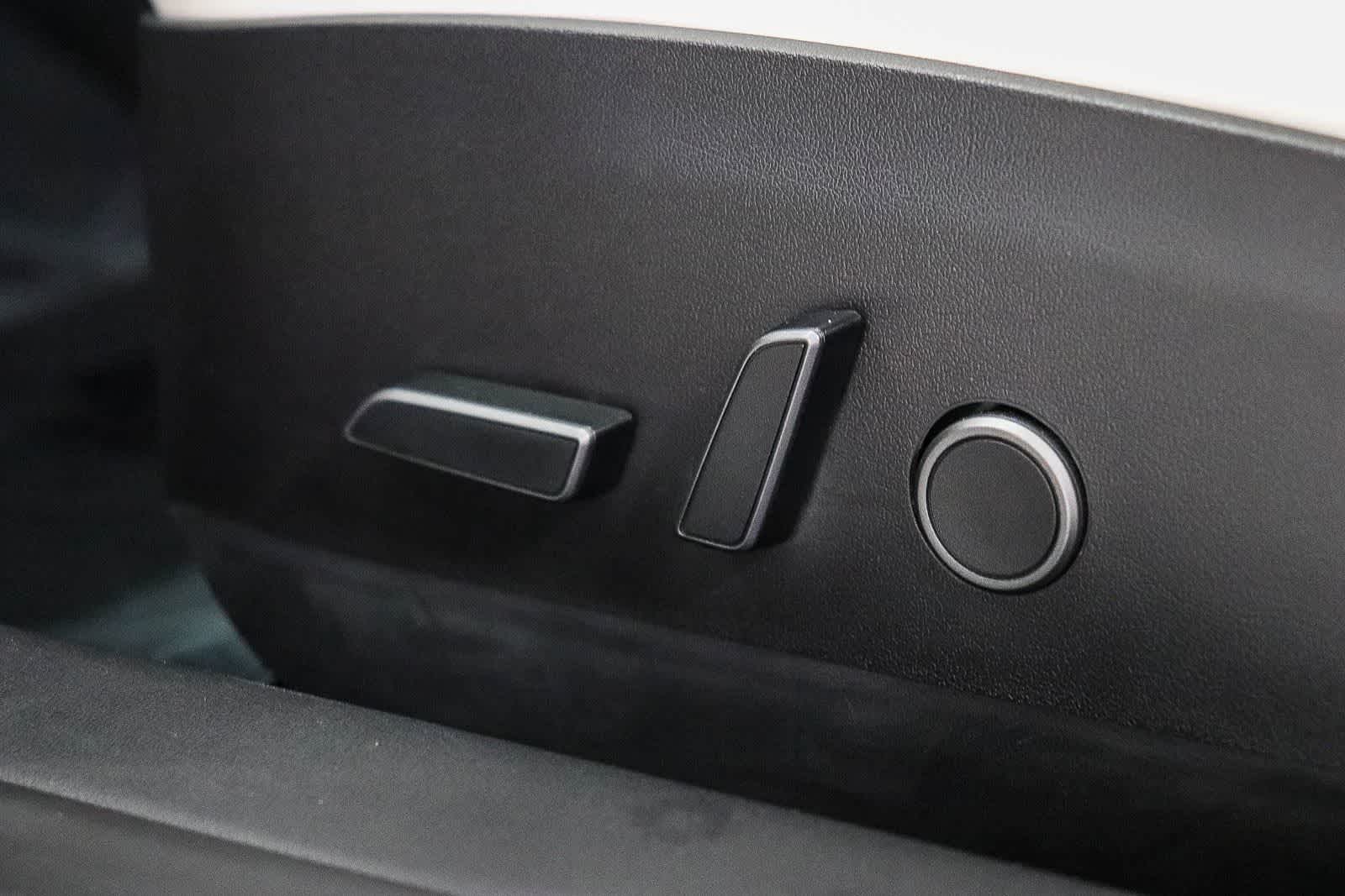 Thumbnail: 2023 Tesla Model 3 - 21
