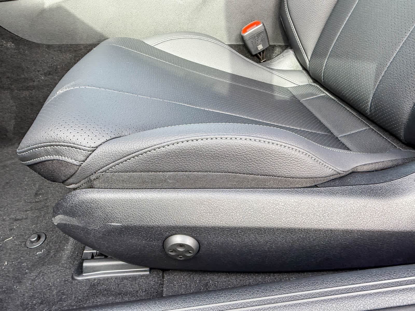 Thumbnail: 2026 Mercedes-Benz CLE - 21