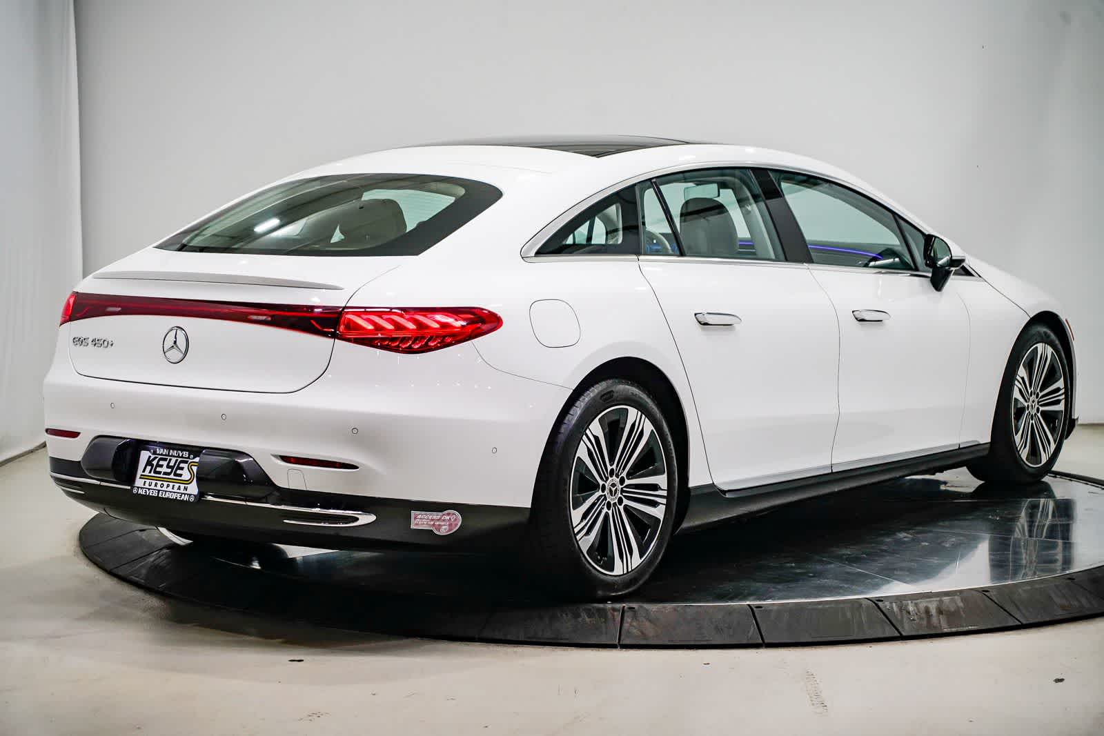 Thumbnail: 2023 Mercedes-Benz EQS - 4