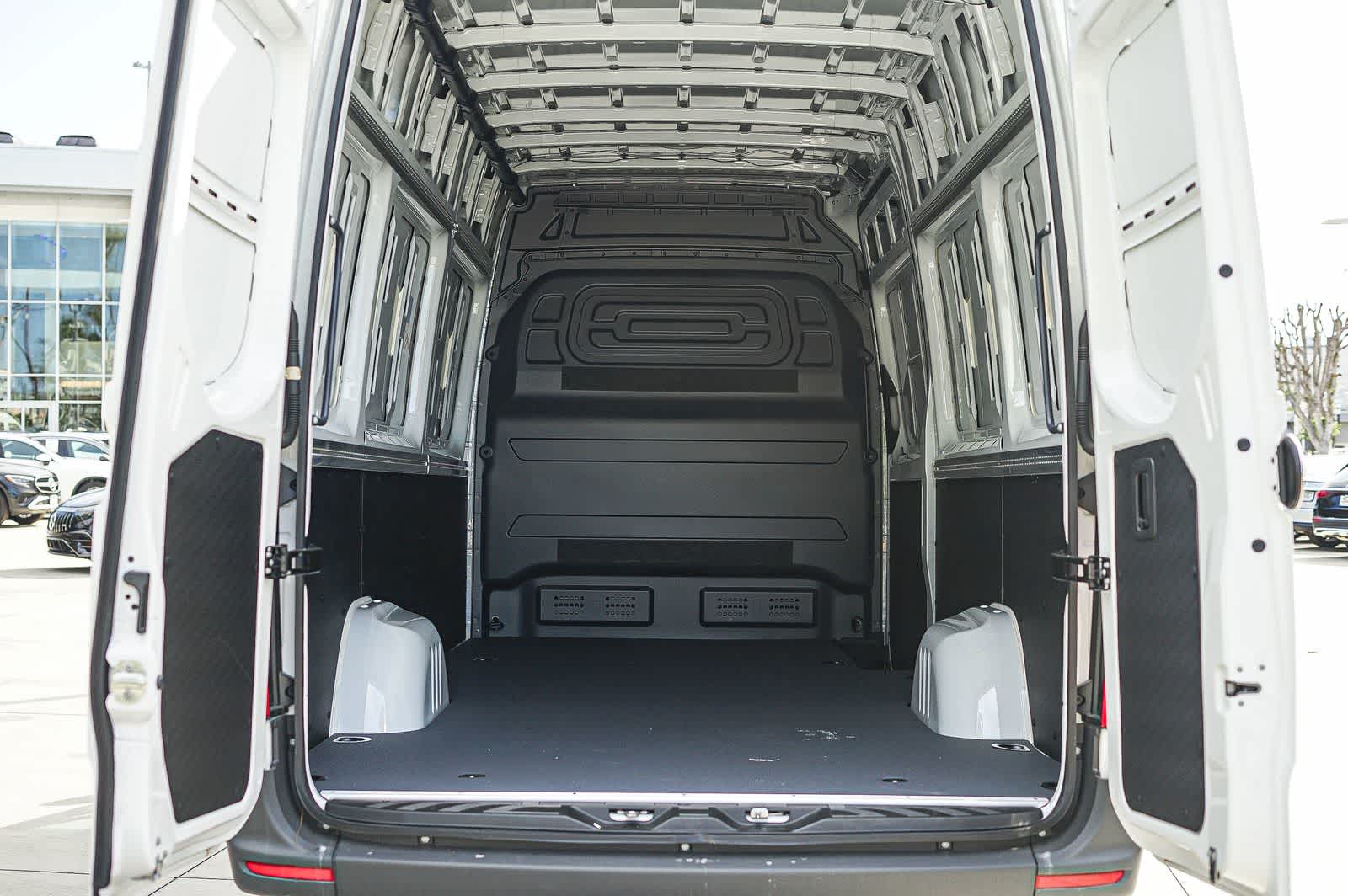 Thumbnail: 2024 Mercedes-Benz eSprinter - 12