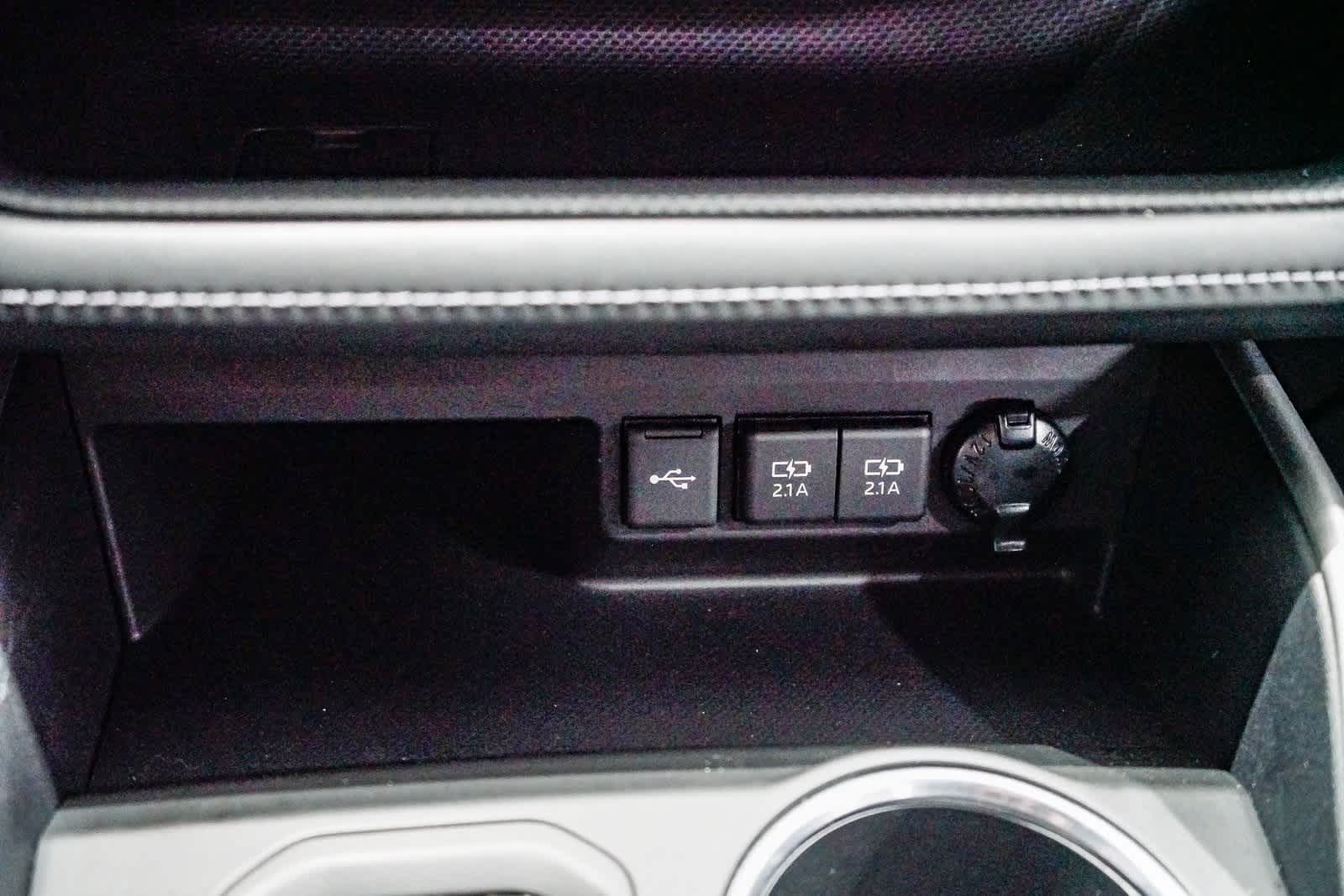 Thumbnail: 2021 Toyota Highlander - 23