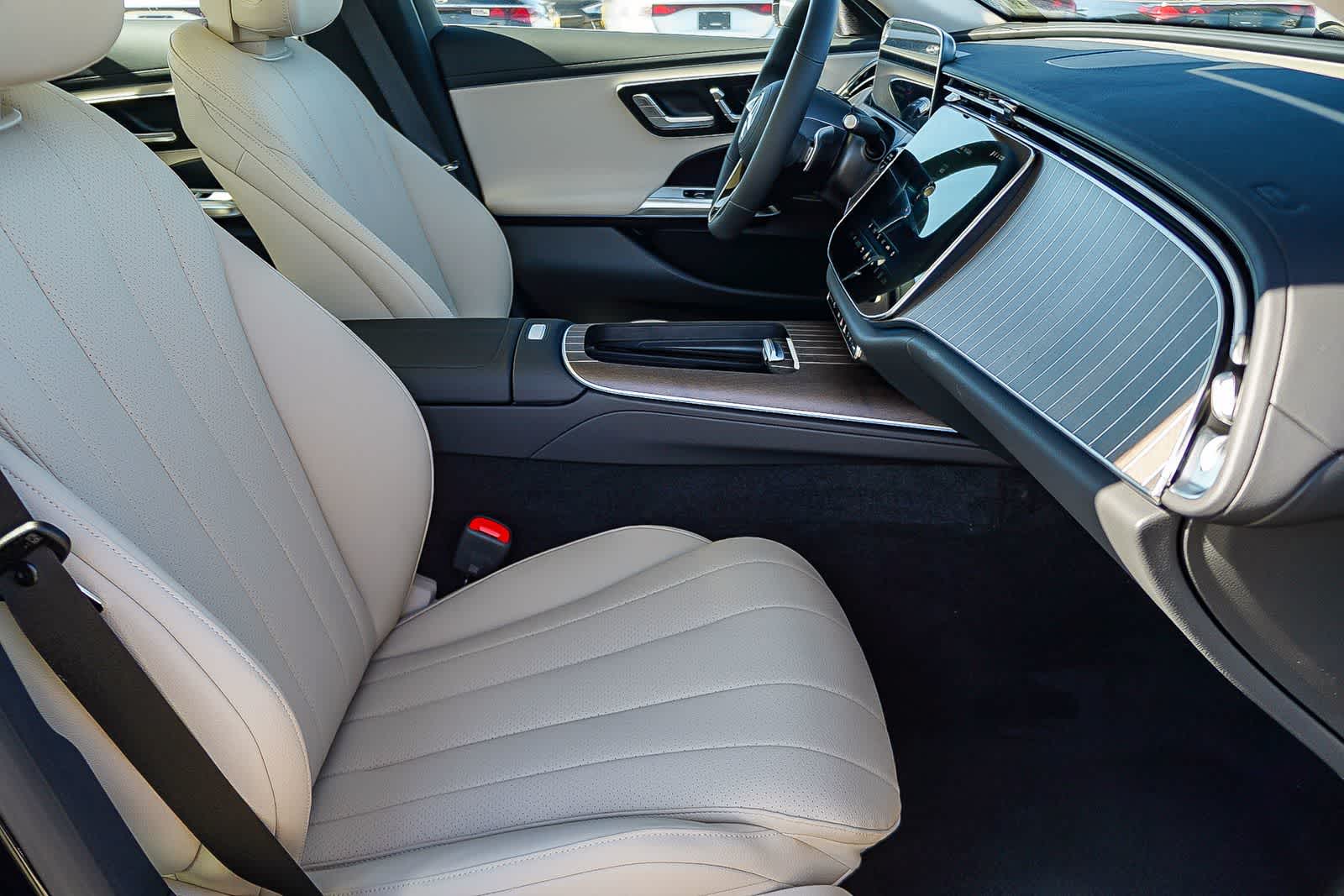 Thumbnail: 2026 Mercedes-Benz E-Class - 21