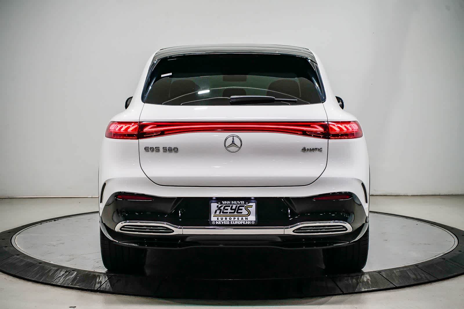 Thumbnail: 2023 Mercedes-Benz EQS - 3