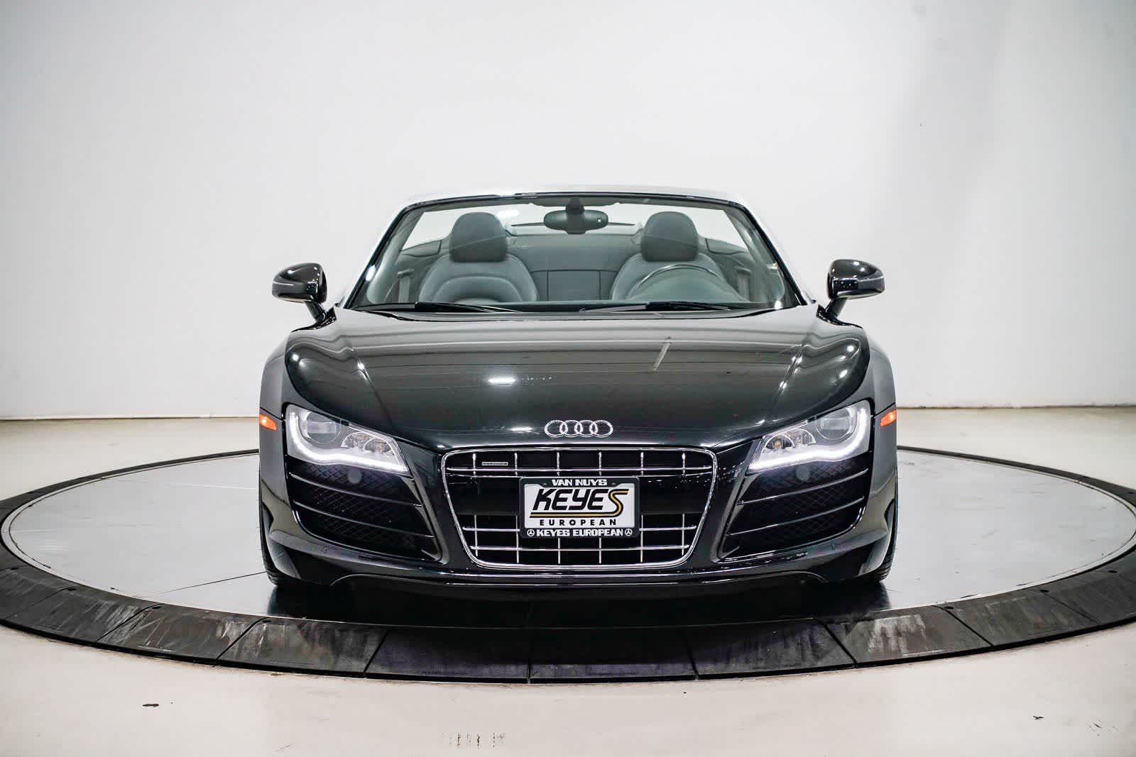 Thumbnail: 2011 Audi R8 - 11