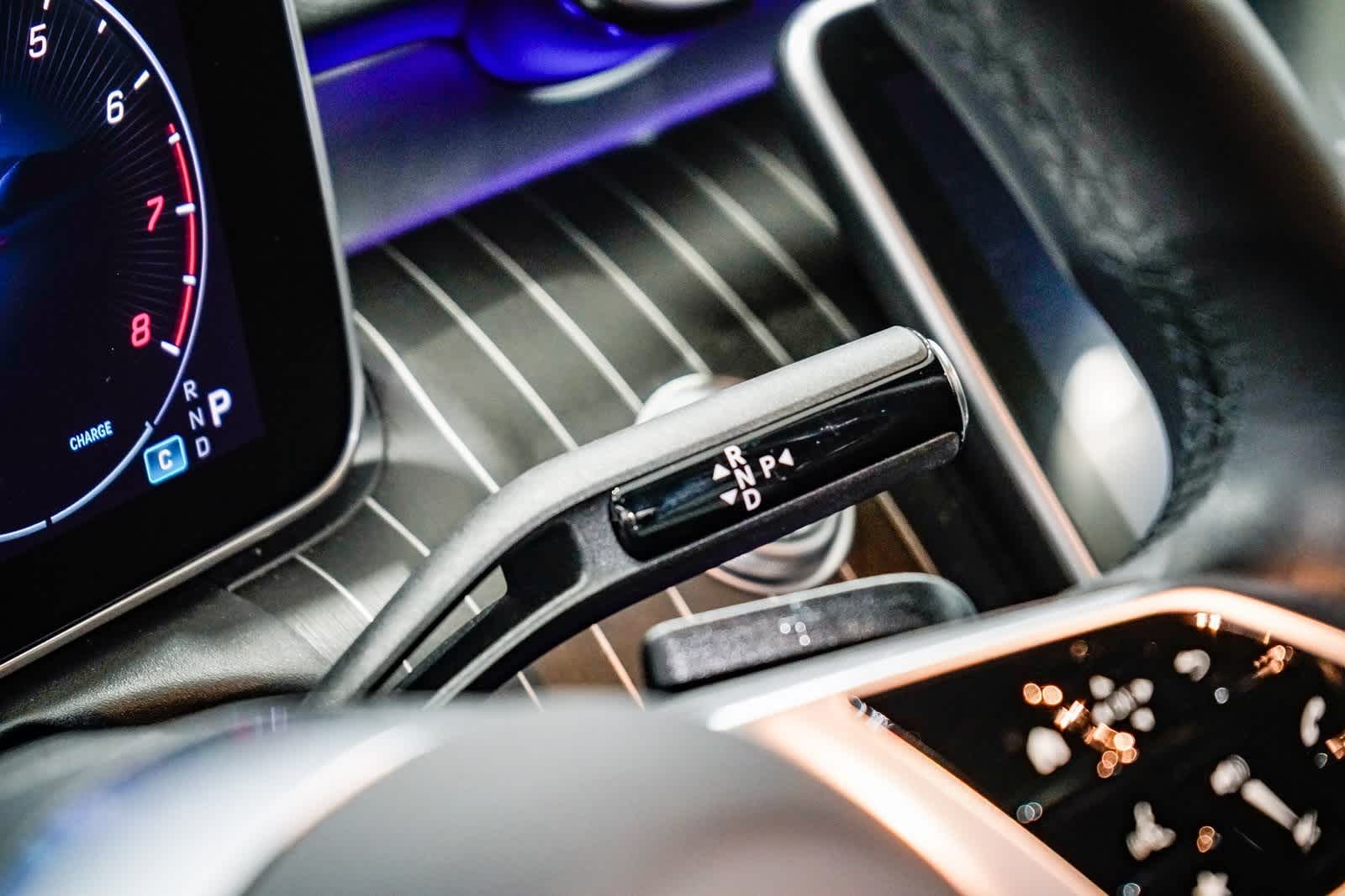 Thumbnail: 2025 Mercedes-Benz C-Class - 21