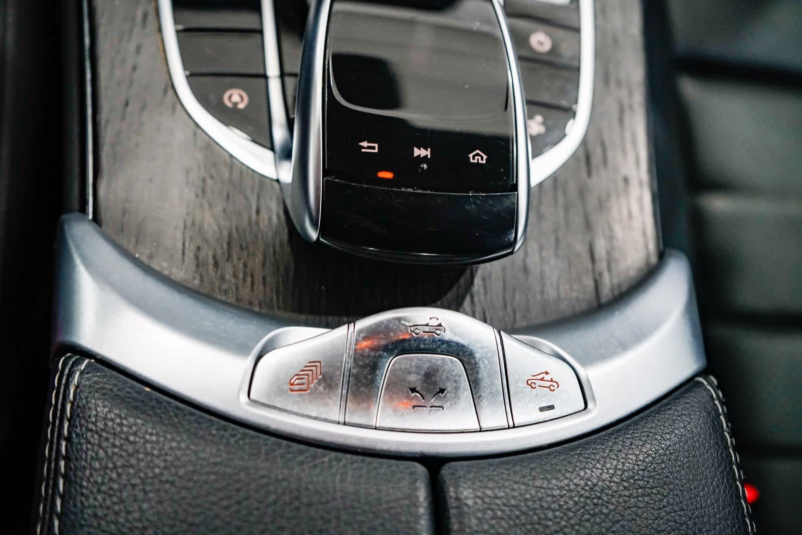 Thumbnail: 2023 Mercedes-Benz C-Class - 22