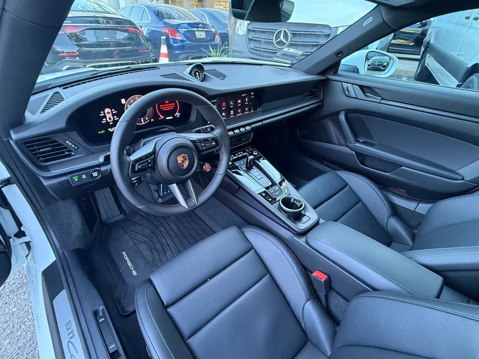 Thumbnail: 2025 Porsche 911 - 3
