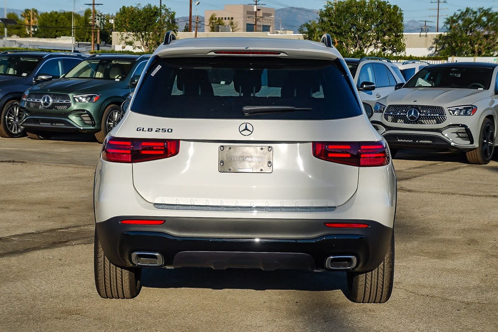 Thumbnail: 2026 Mercedes-Benz GLB - 5