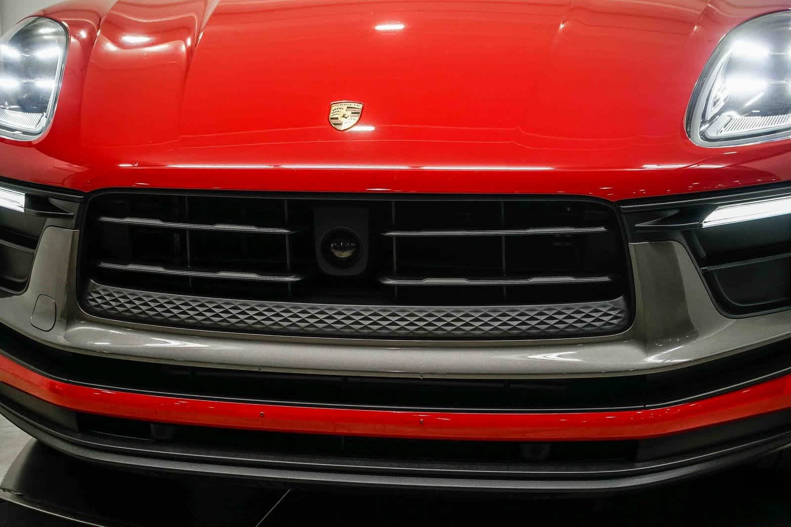 Thumbnail: 2024 Porsche Macan - 8