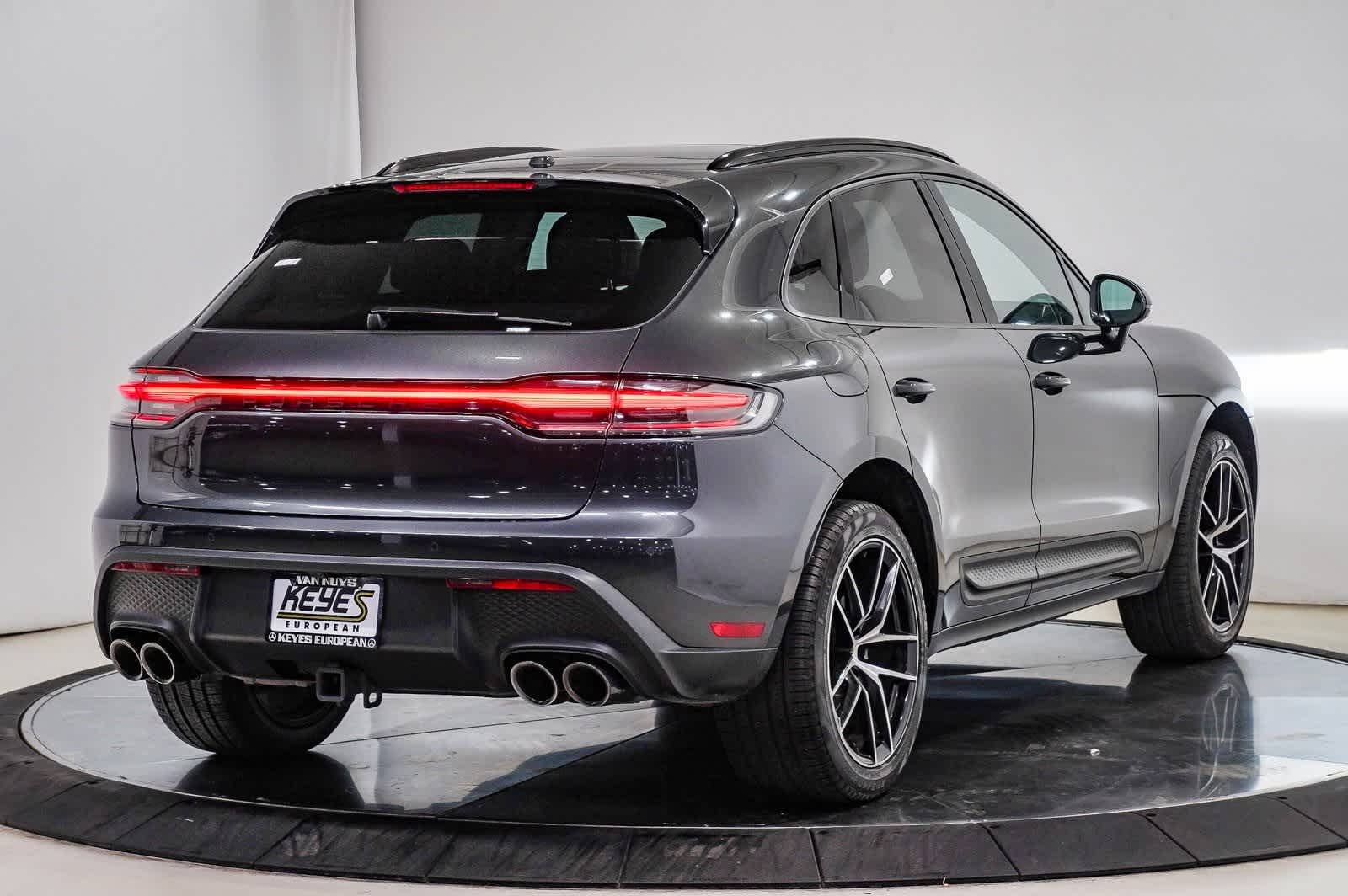 Thumbnail: 2023 Porsche Macan - 4