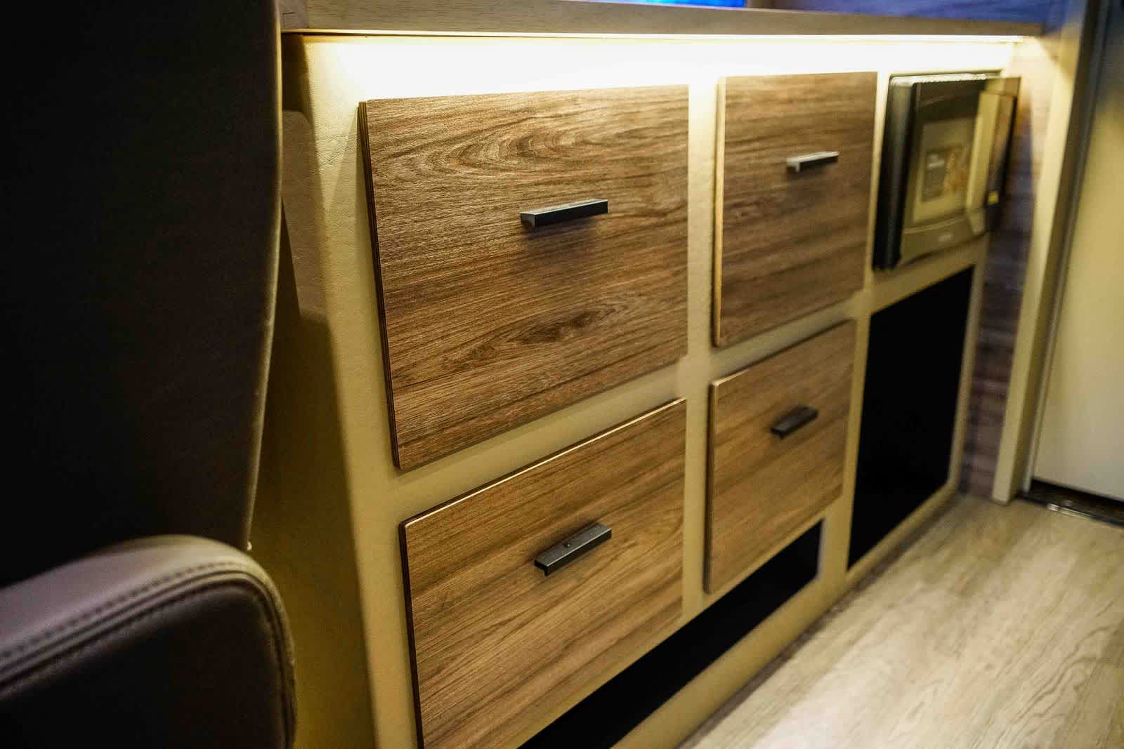 Thumbnail: 2025 Mercedes-Benz Sprinter - 33