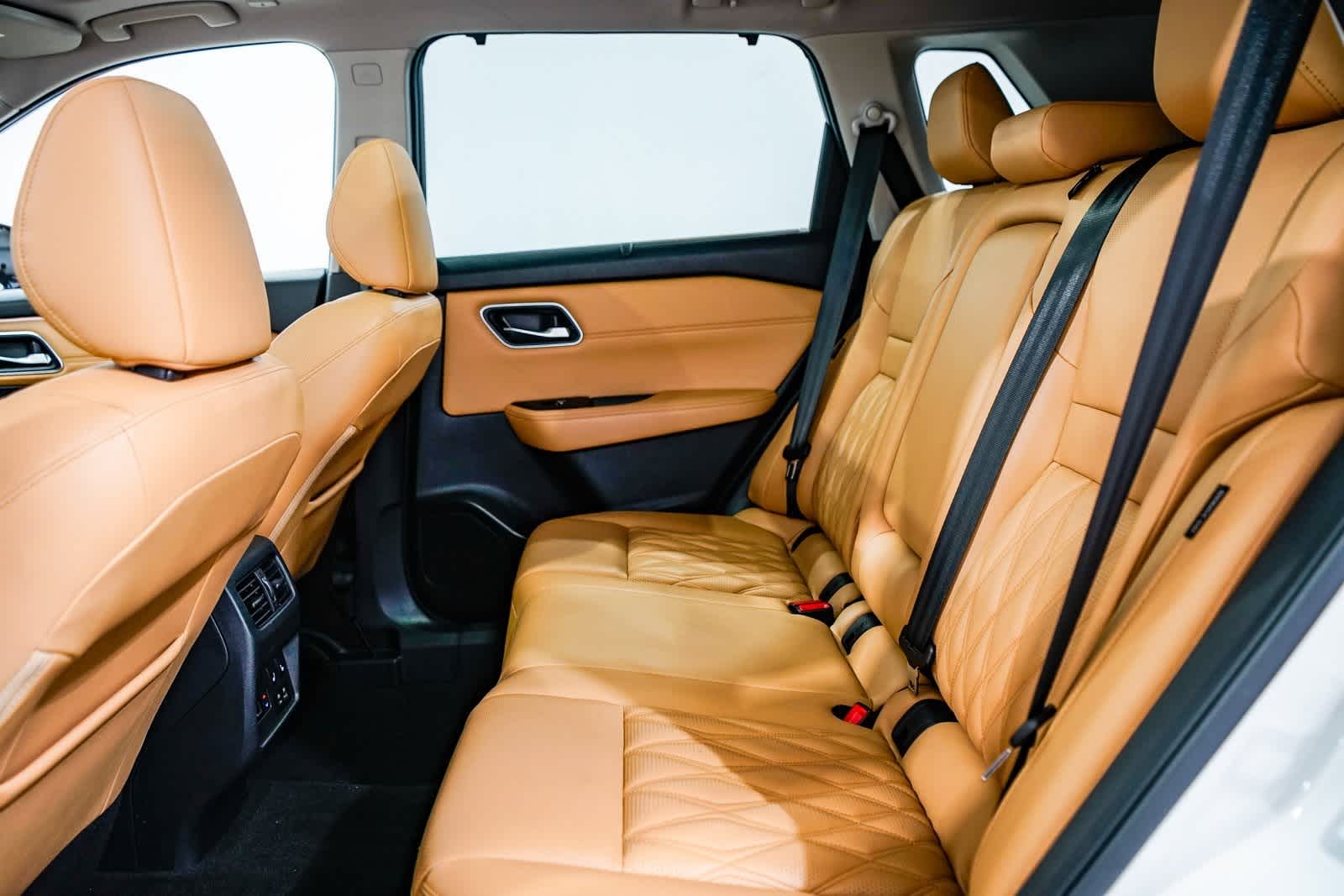 Thumbnail: 2022 Nissan Rogue - 18