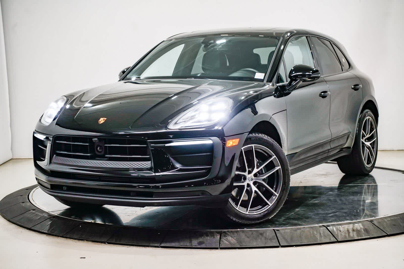Thumbnail: 2024 Porsche Macan - 1
