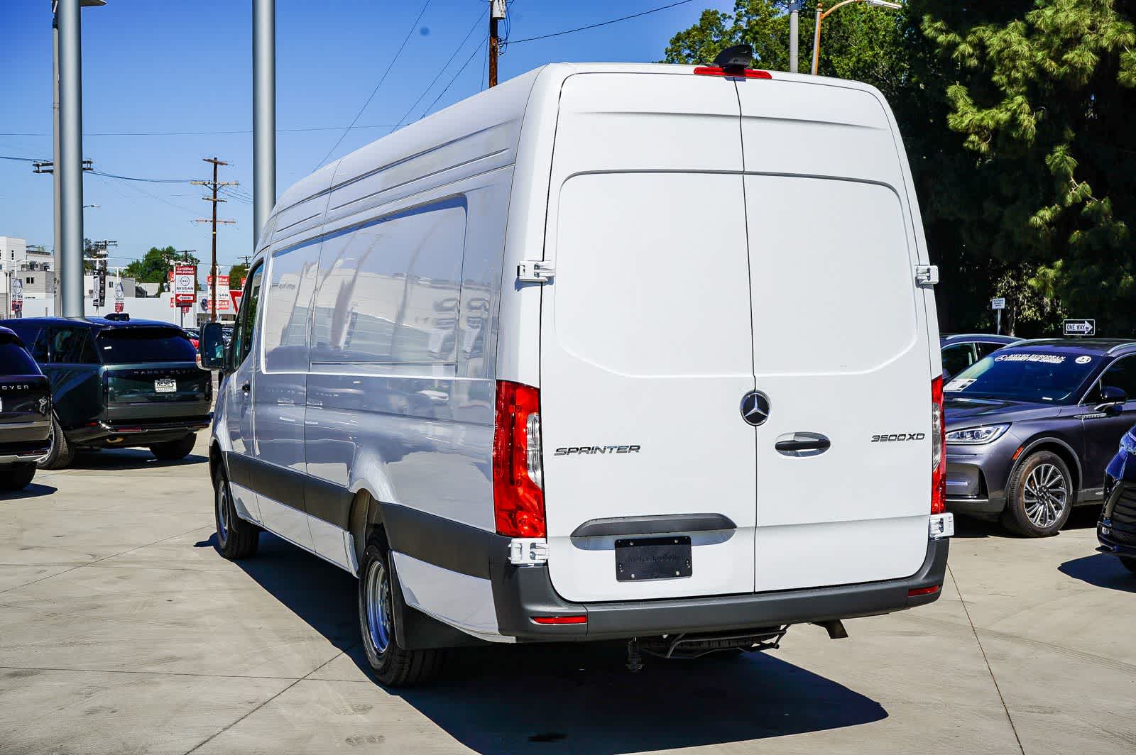 Thumbnail: 2026 Mercedes-Benz Sprinter - 6
