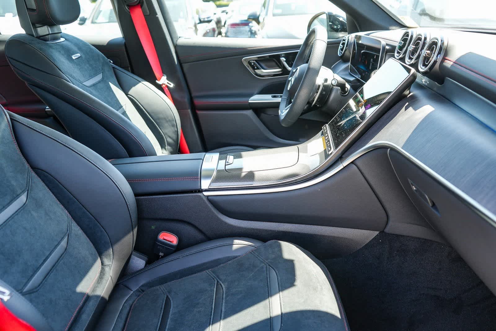 Thumbnail: 2025 Mercedes-Benz GLC - 23