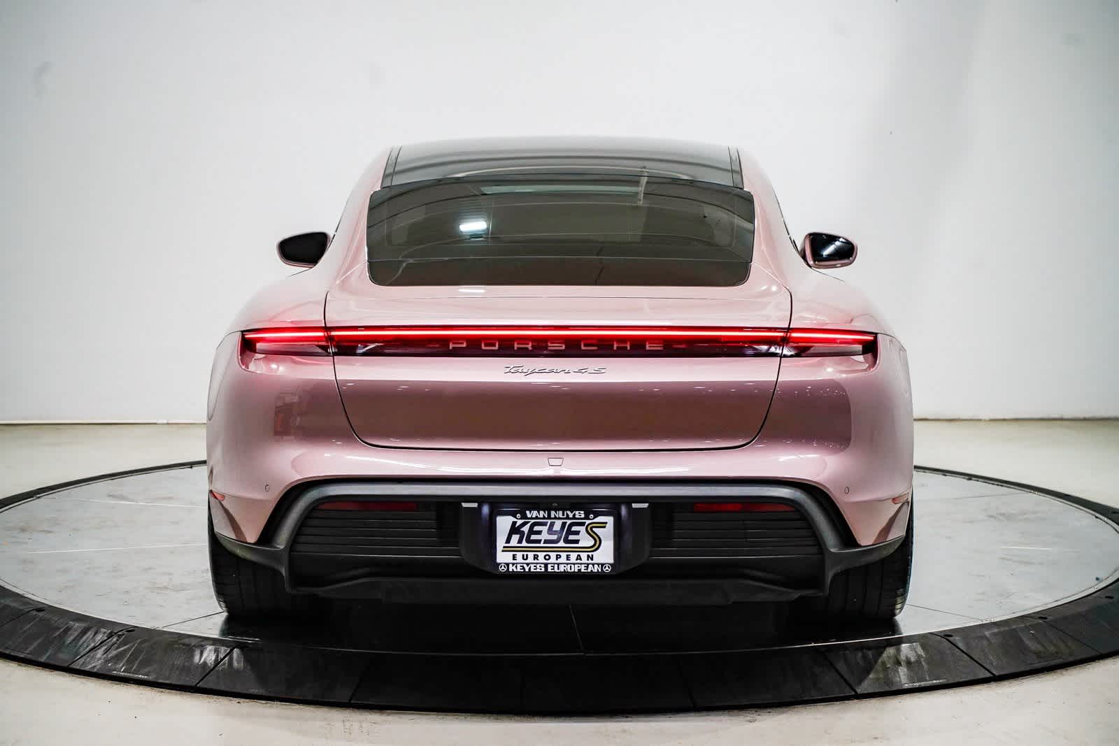 Thumbnail: 2023 Porsche Taycan - 3