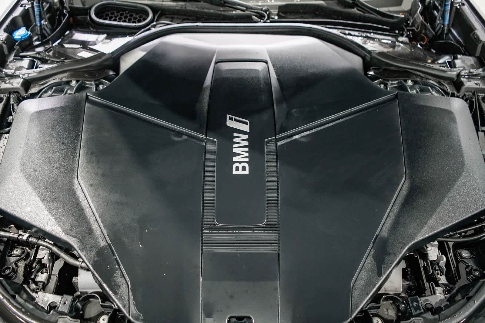 Thumbnail: 2023 BMW i7 - 30