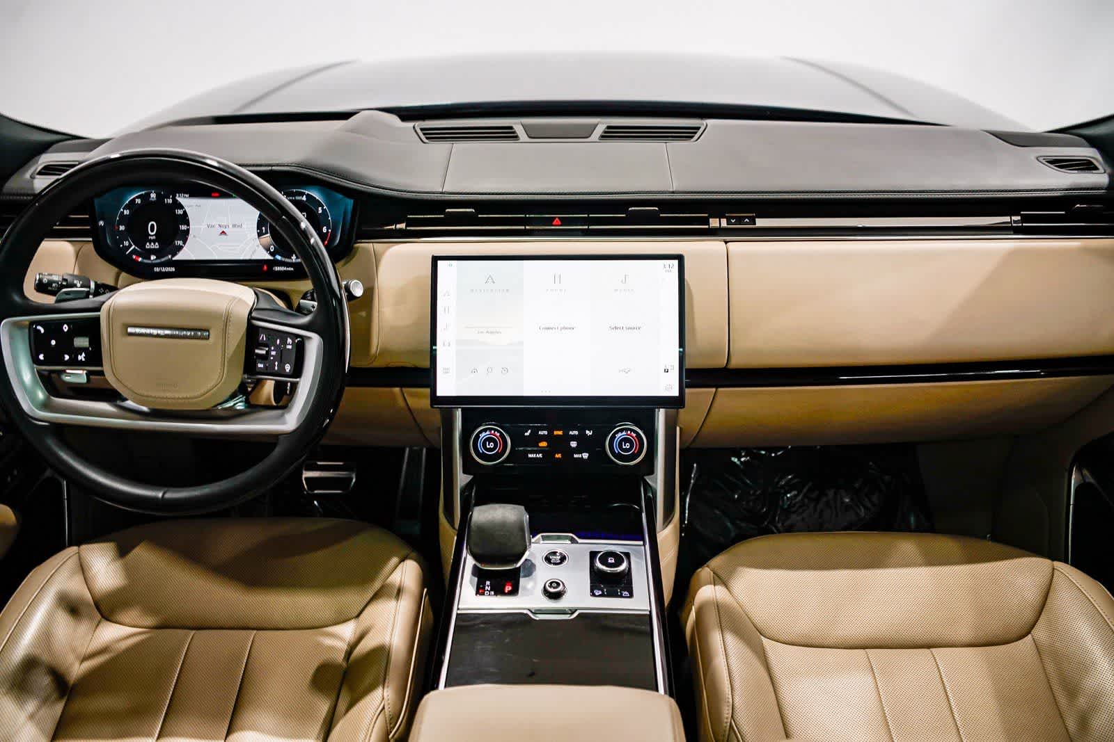 Thumbnail: 2023 Land Rover Range Rover - 12