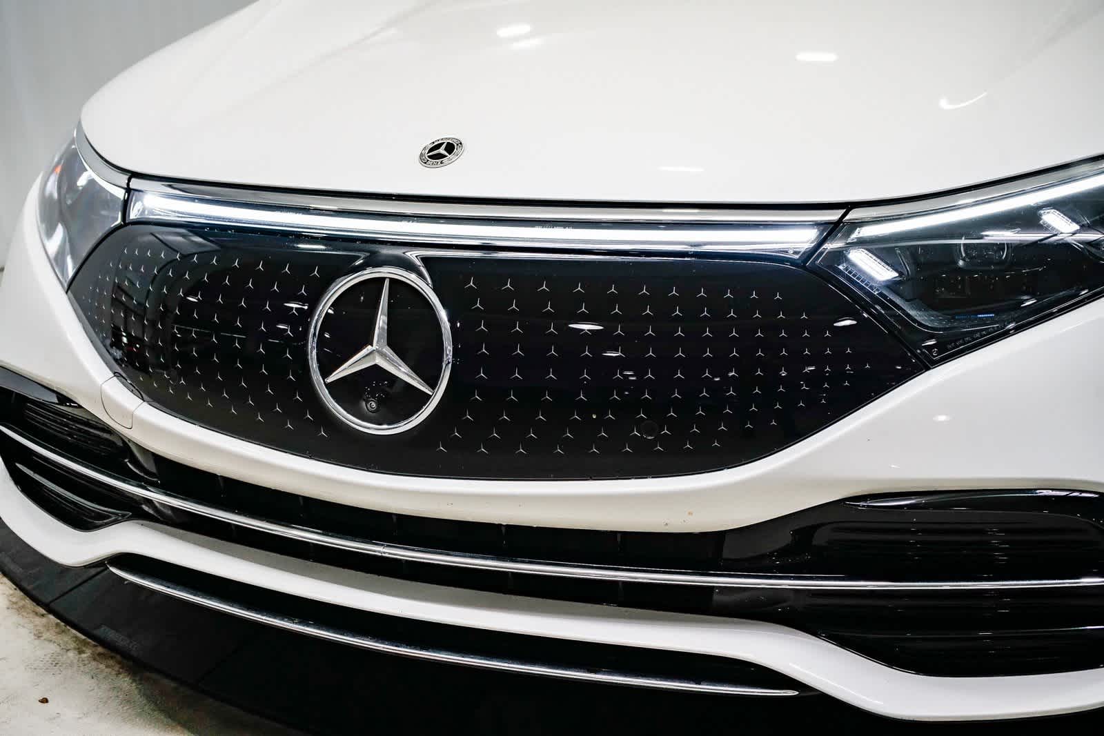 Thumbnail: 2023 Mercedes-Benz EQS - 8
