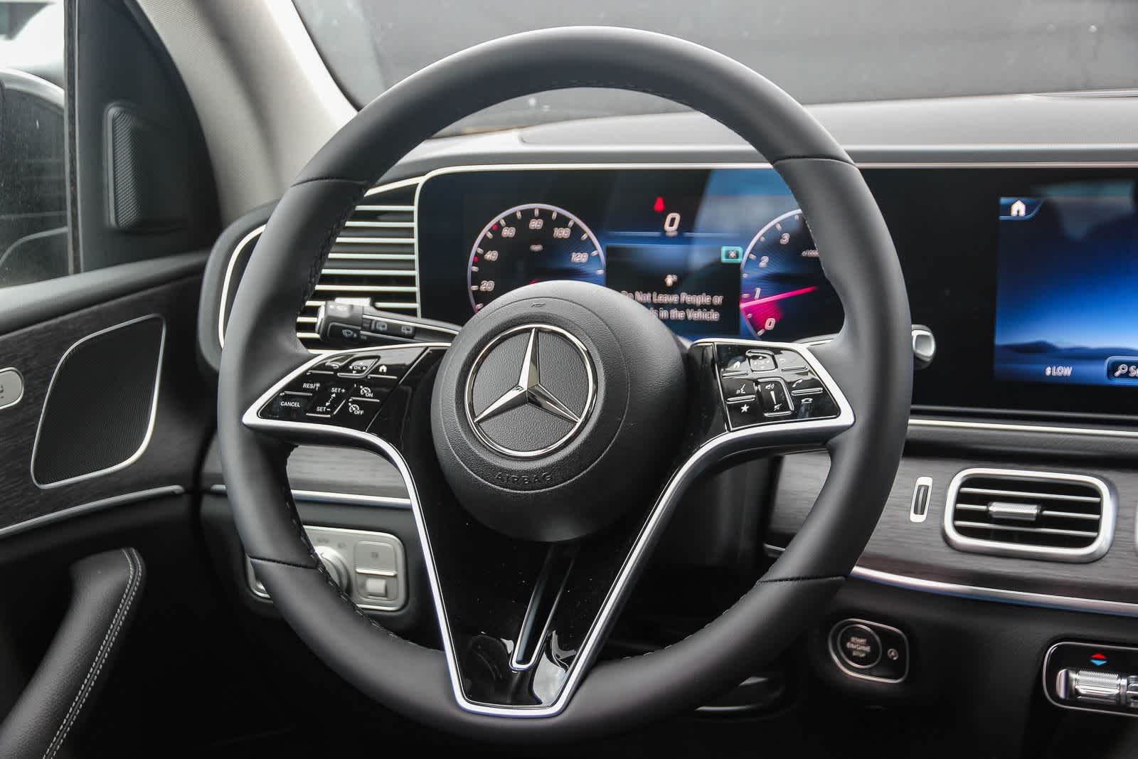 Thumbnail: 2026 Mercedes-Benz GLE - 16