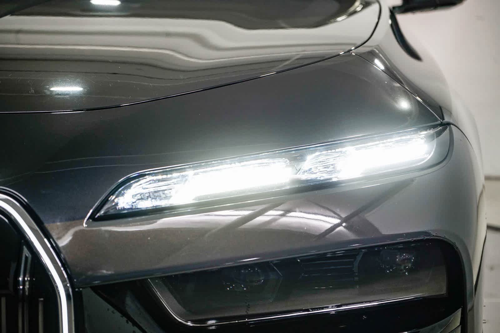 Thumbnail: 2023 BMW i7 - 7