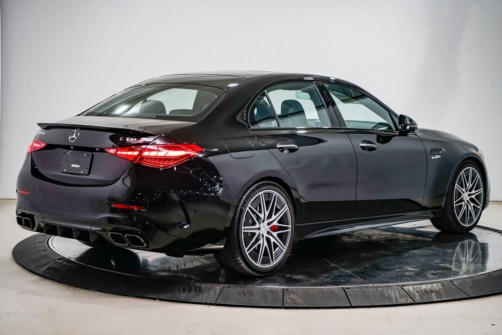 Thumbnail: 2025 Mercedes-Benz C-Class - 4
