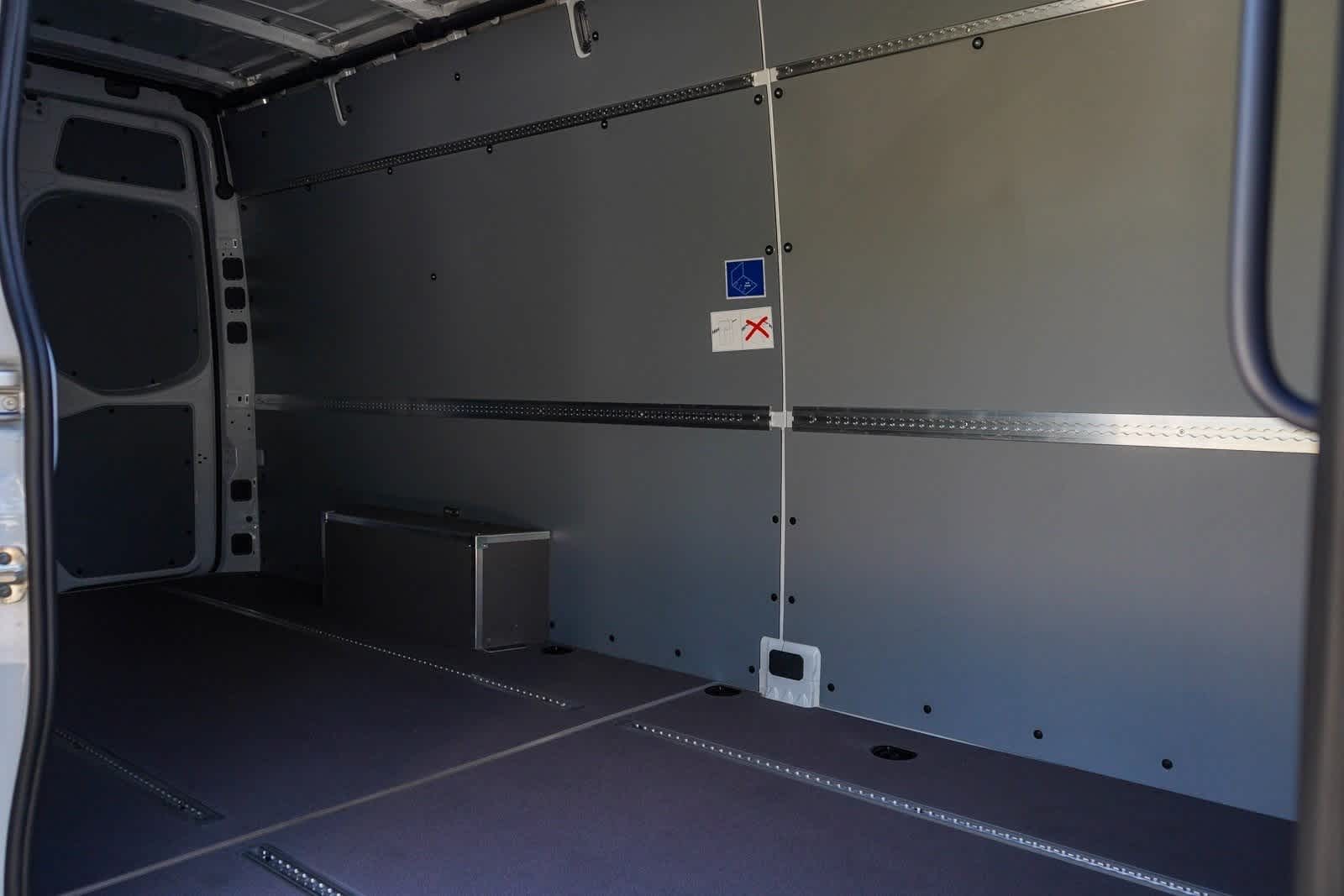 Thumbnail: 2024 Mercedes-Benz eSprinter - 21