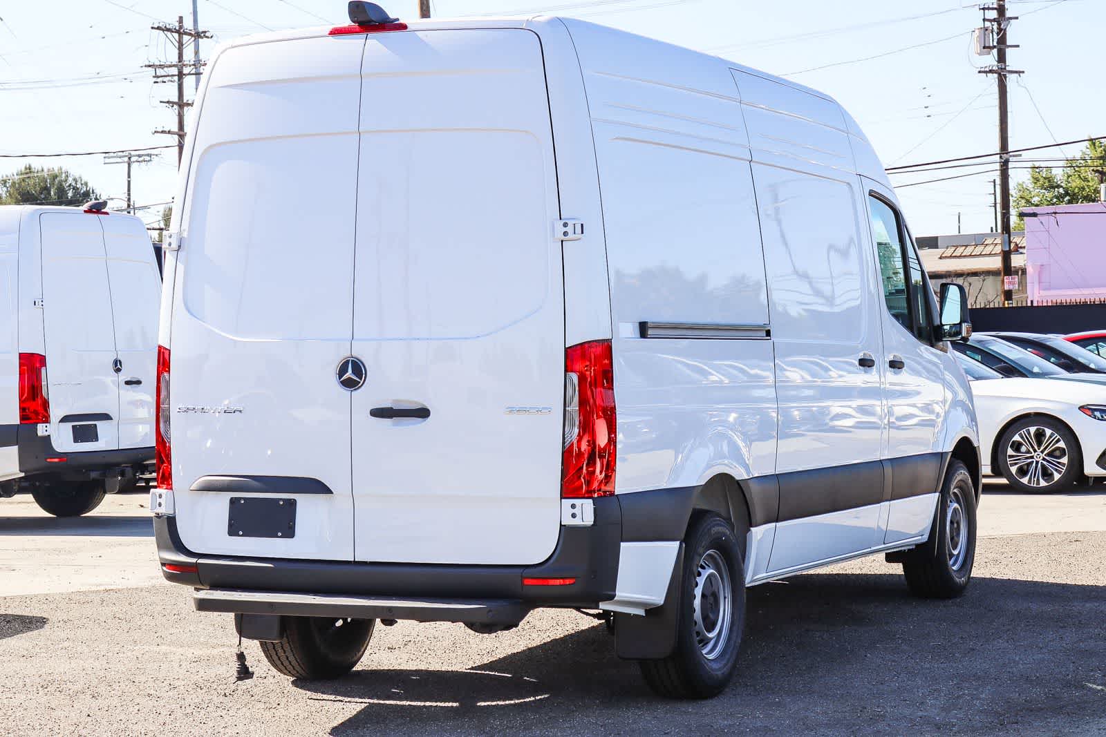 Thumbnail: 2026 Mercedes-Benz Sprinter - 4