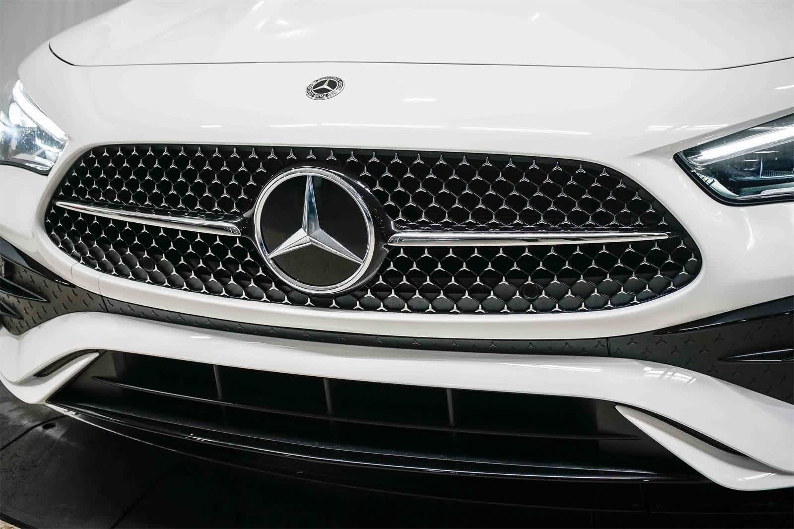 Thumbnail: 2026 Mercedes-Benz CLE - 8