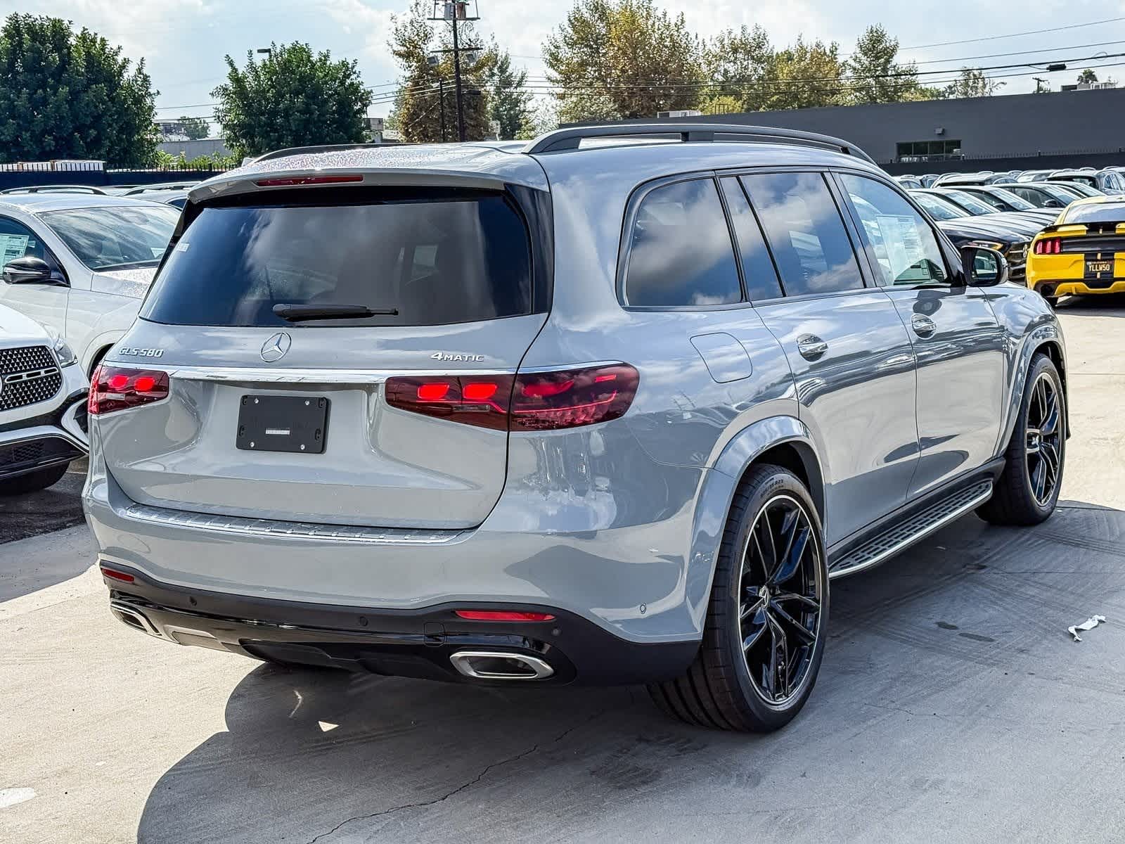 Thumbnail: 2026 Mercedes-Benz GLS - 4