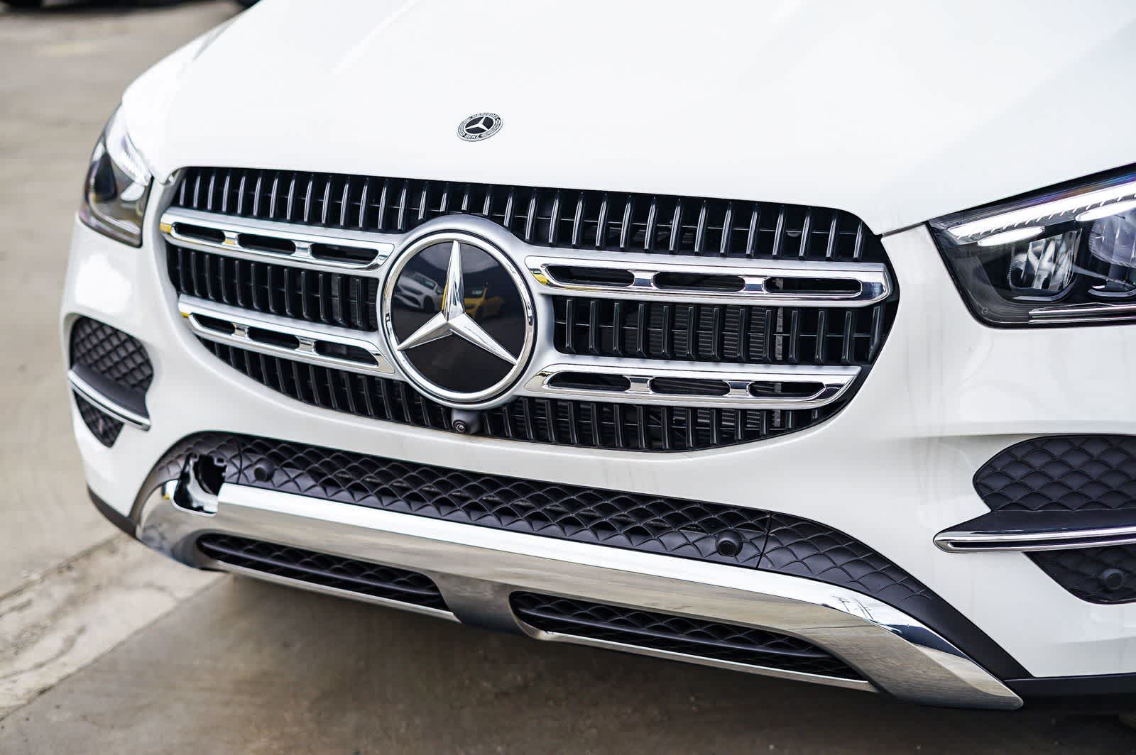 Thumbnail: 2026 Mercedes-Benz GLE - 8