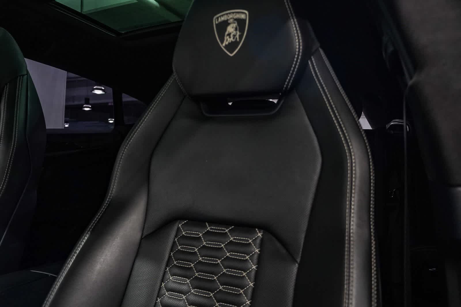 Thumbnail: 2021 Lamborghini Urus - 28